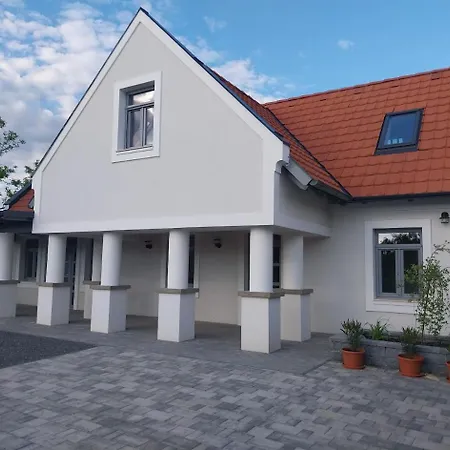 Papoula Vendeghaz - Appartement