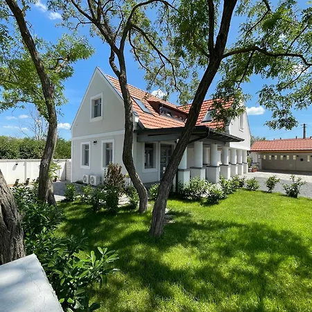 Papoula Vendeghaz - Apartment Köveskál